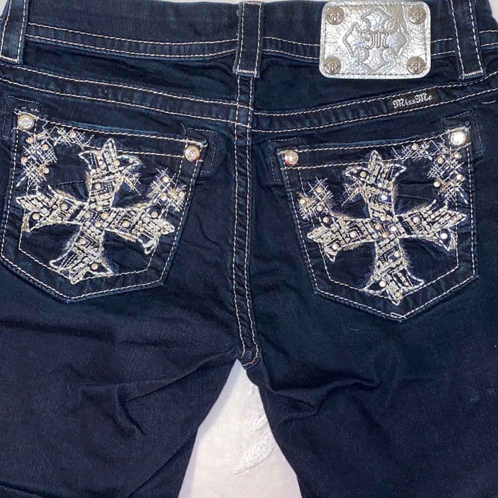 Buckle Bermuda shorts